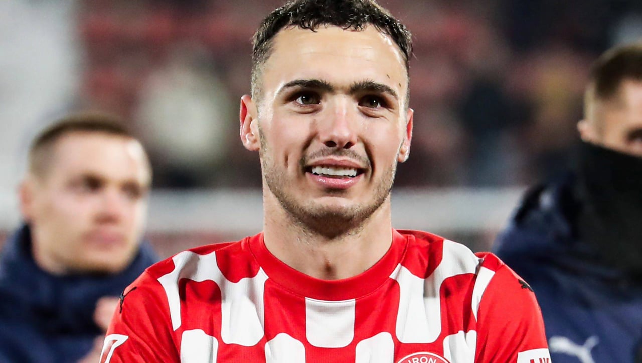 Avances para fichar a Arnau Martínez