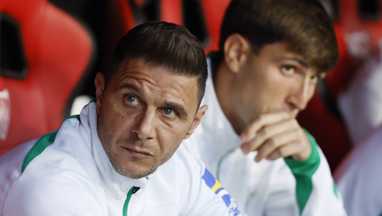 El Betis no podrá retirar el dorsal de Joaquín por un único motivo