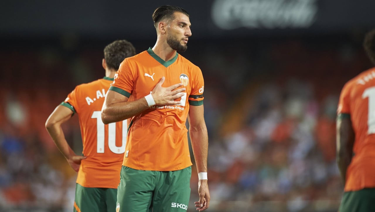 Desvelada la identidad del otro futbolista detenido junto a Rafa Mir por presunta agresión sexual