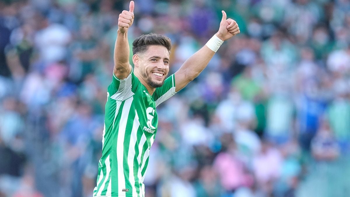 Álex Moreno sube posiciones en la agenda del Barça