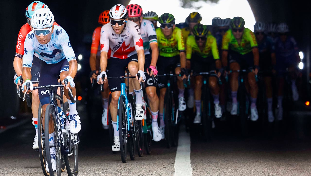 El ciclista del Movistar Team que deslumbra en el Giro dell'emilia