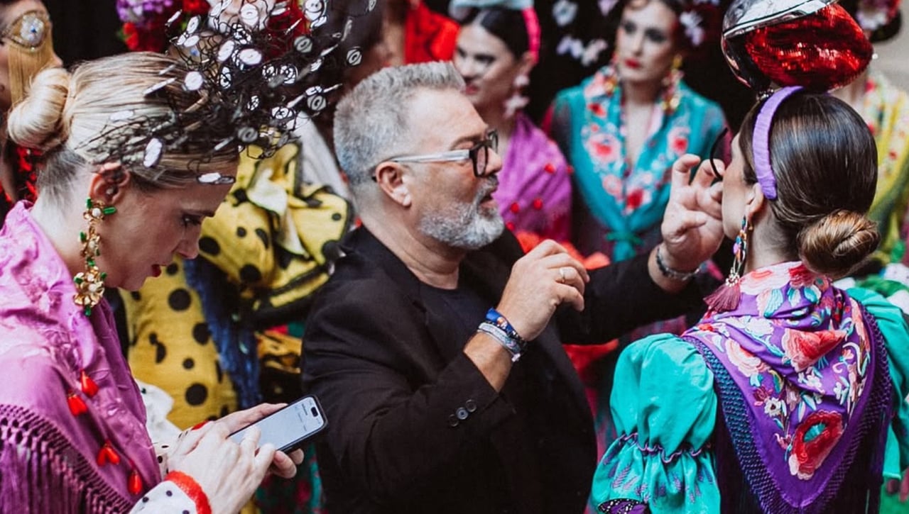 Feria de Abril | Víctor del Valle desvela el mejor peinado para la Feria de Sevilla 2025