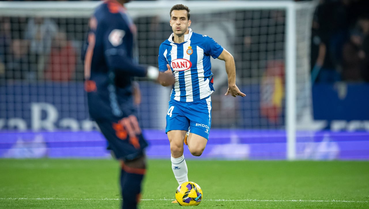 El futuro de Brian Oliván, en el aire