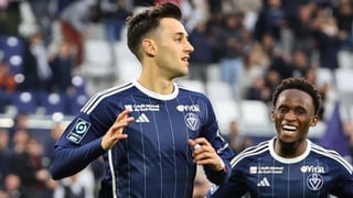 El Valencia se cuela en la batalla de Espanyol, Valladolid y Granada