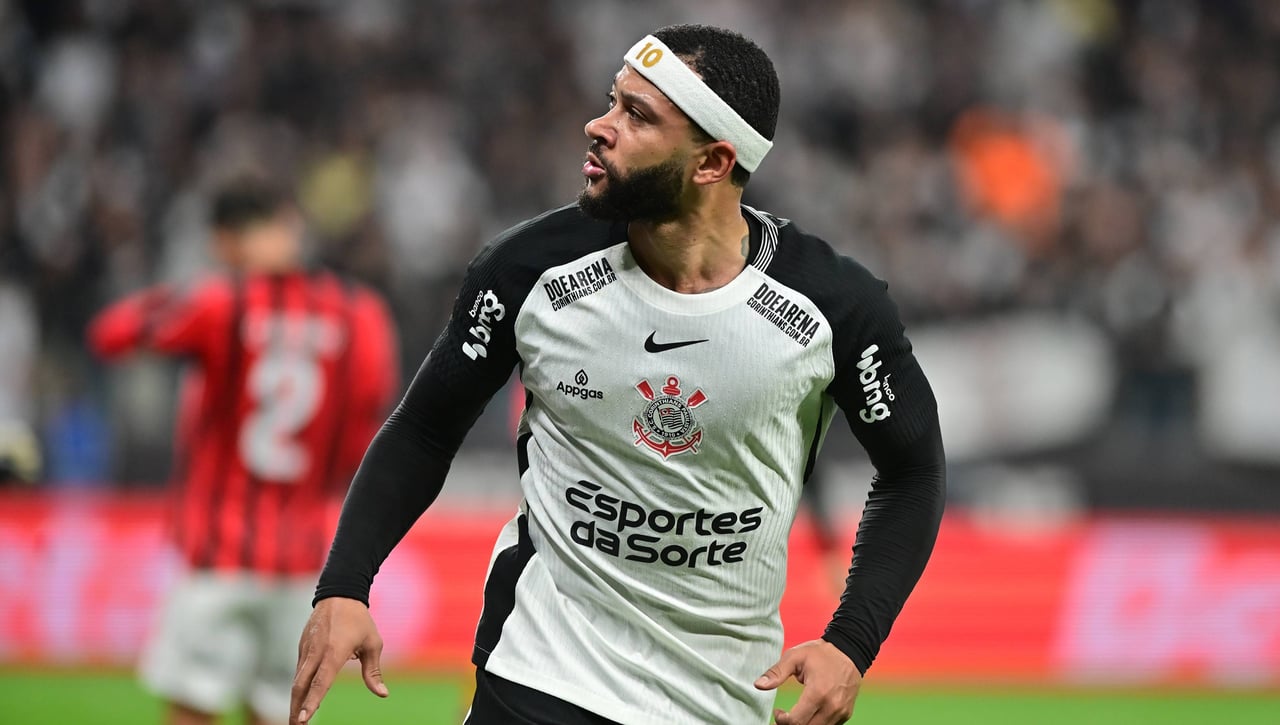 Problemón con Memphis Depay