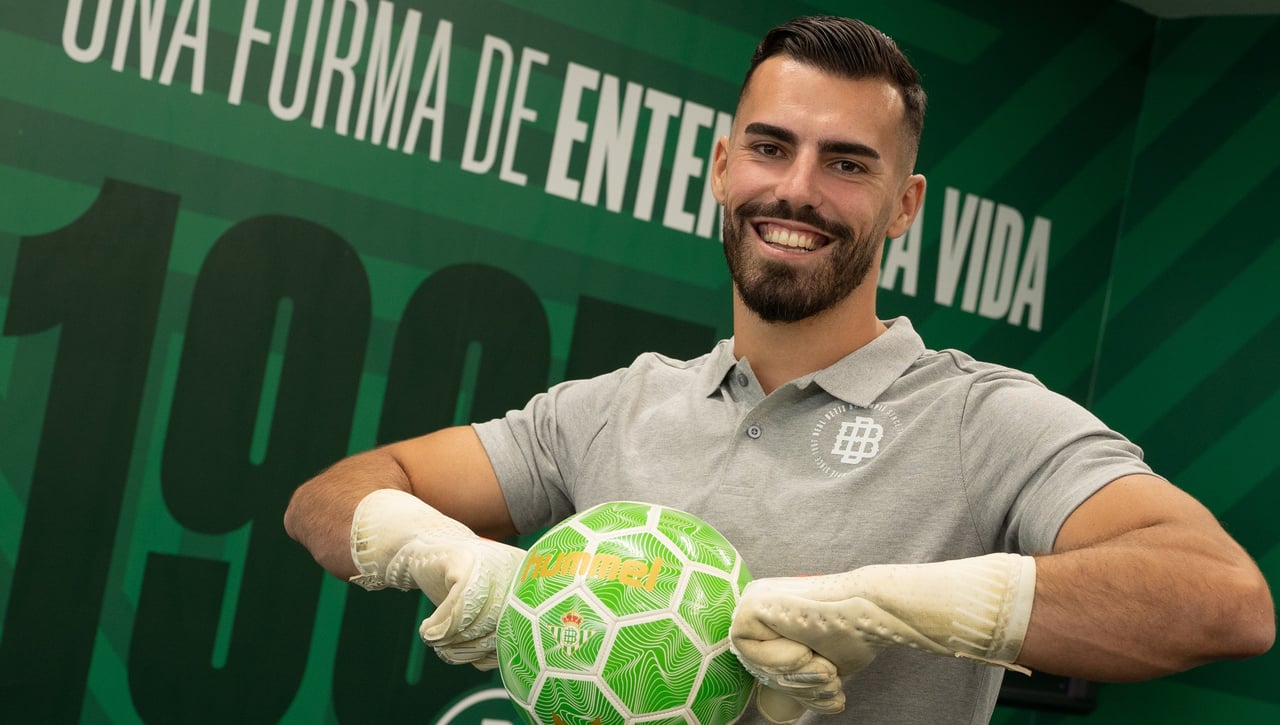 Movimientos en el Betis Deportivo: un fichaje y una salida