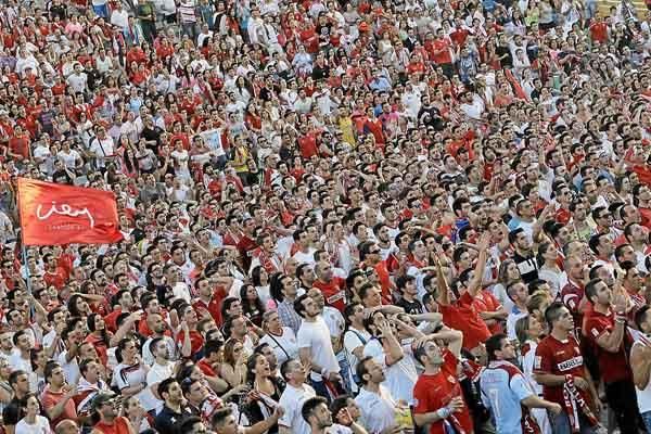 El Auditorio Rocío Jurado vivió el éxtasis sevillista (fotogalería)