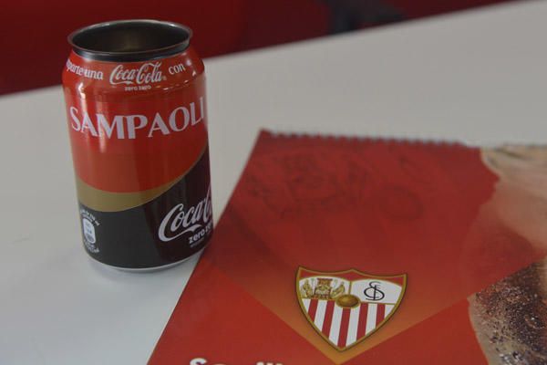 El Sevilla y Coca-Cola presentan su calendario