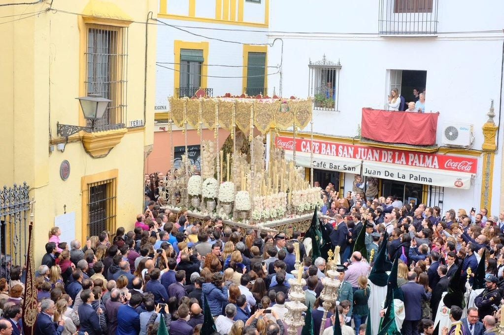 (Galería) Otra Madrugá de estampidas y pánico en Sevilla