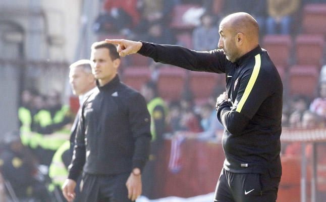 La lista de entrenadores en paro que miran Las Palmas y Alavés