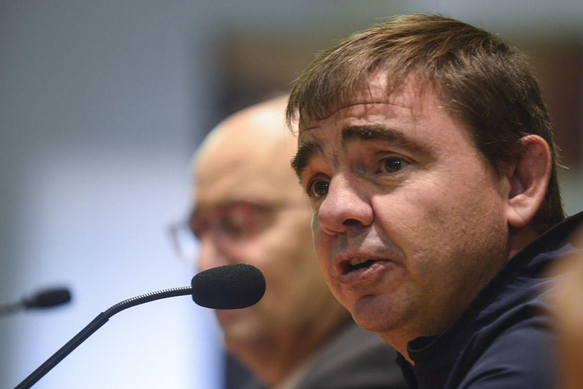 El Sevilla visita a los niños de la Ciudad de San Juan de Dios