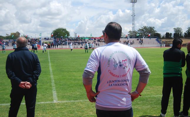 Las leyendas de Betis y Sevilla se citan en Carmona