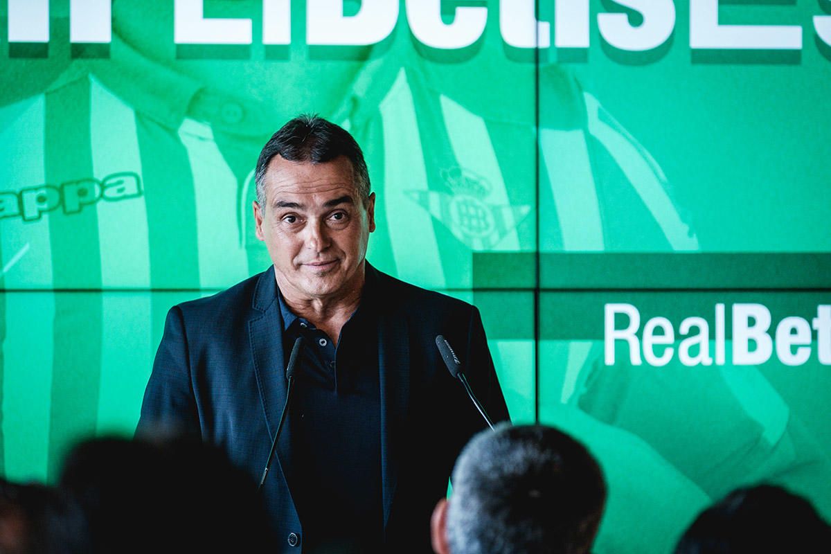 La presentación de Fekir, en imágenes