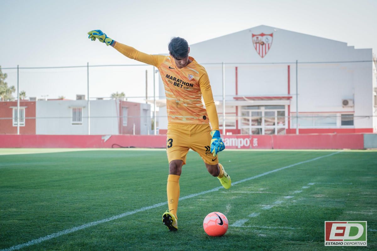 Bono: "Será lindo competir con Vaclík"