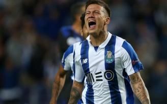 Dos objetivos del Sevilla en el 'top 10' de futbolistas que acaban contrato