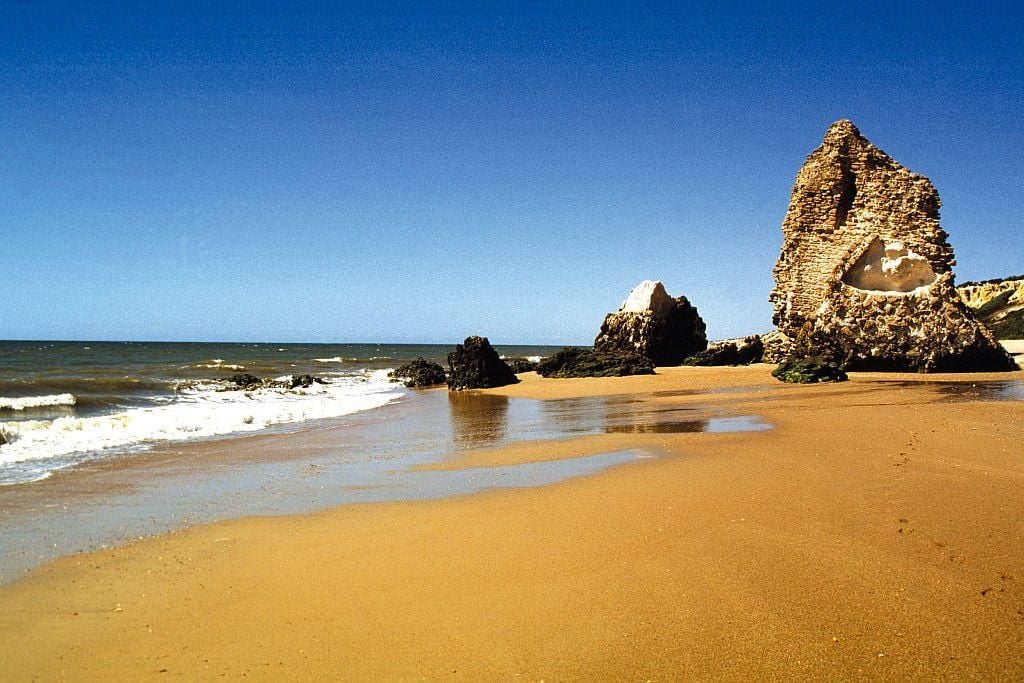 Las 19 playas de Andalucía que estarán cerradas hasta el 9 de mayo
