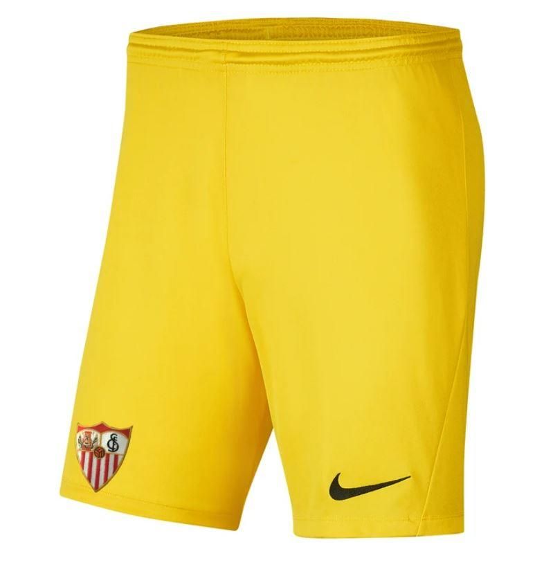 Polos de paseo, sudadera, chándal, entreno... Así es la nueva ropa del Sevilla FC 21-22